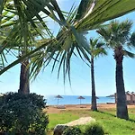 Apartment Peaceful By The Sea Vokolidha