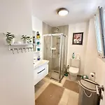 Peaceful By The Sea Apartment