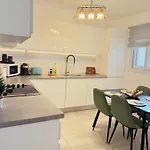 Apartment Peaceful By The Sea *