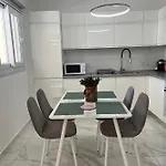 Appartement Peaceful By The Sea Vokolidha
