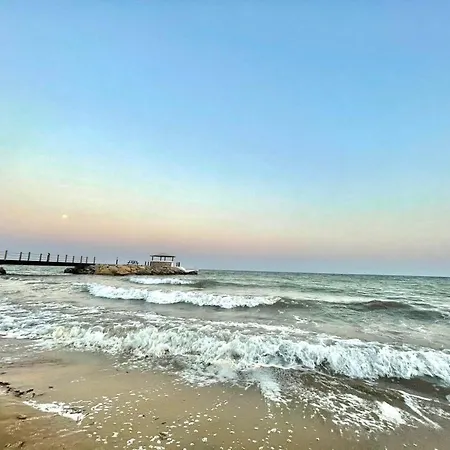 Peaceful By The Sea דירה