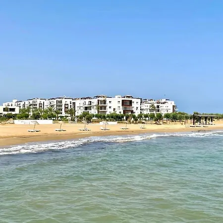 Tranquil Retreat By The Sea