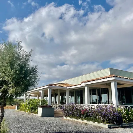 Peaceful By The Sea דירה *