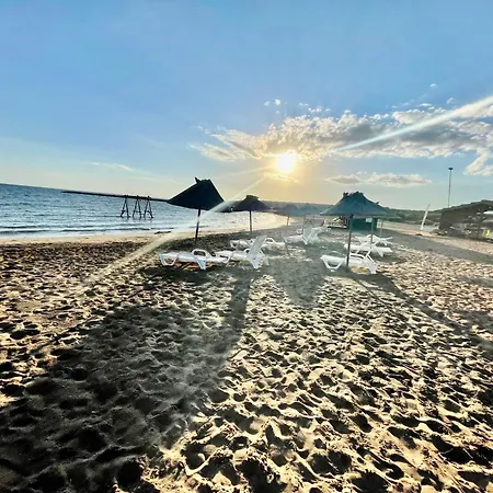 Peaceful By The Sea Appartement Vokolidha