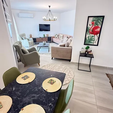 Apartment Peaceful Oasis At The