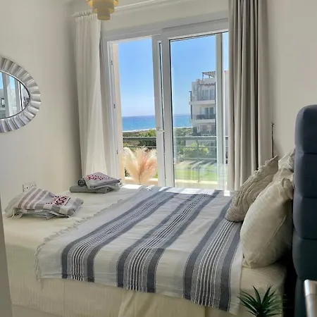 Lejlighed Tranquil Retreat By The Sea Vokolidha