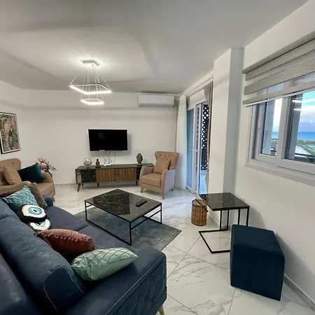 Peaceful By The Sea *