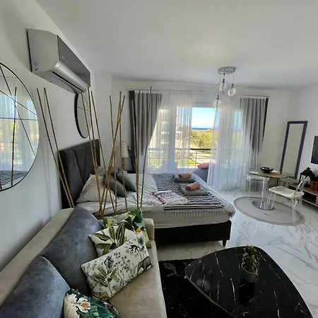 Apartment Tranquil Retreat By The Sea Vokolidha