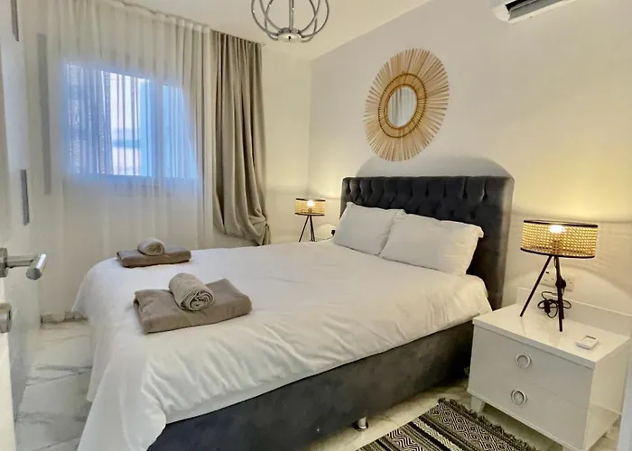 Peaceful By The Sea アパート Vokolidha